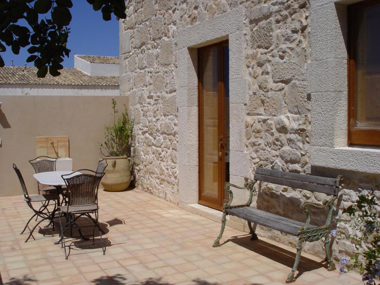 ホテル Relais Parco Cavalonga ドンナフガタ エクステリア 写真